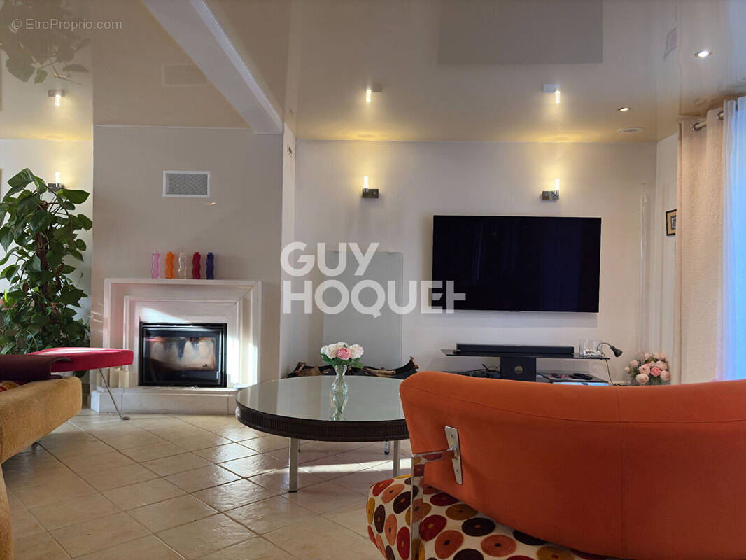 Maison à SOISY-SUR-SEINE