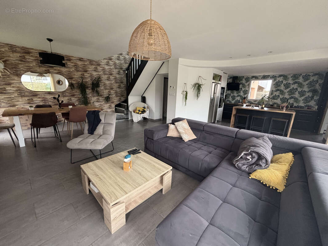 Maison à SAINT-DERRIEN