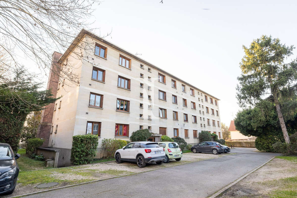 Appartement à L'HAY-LES-ROSES