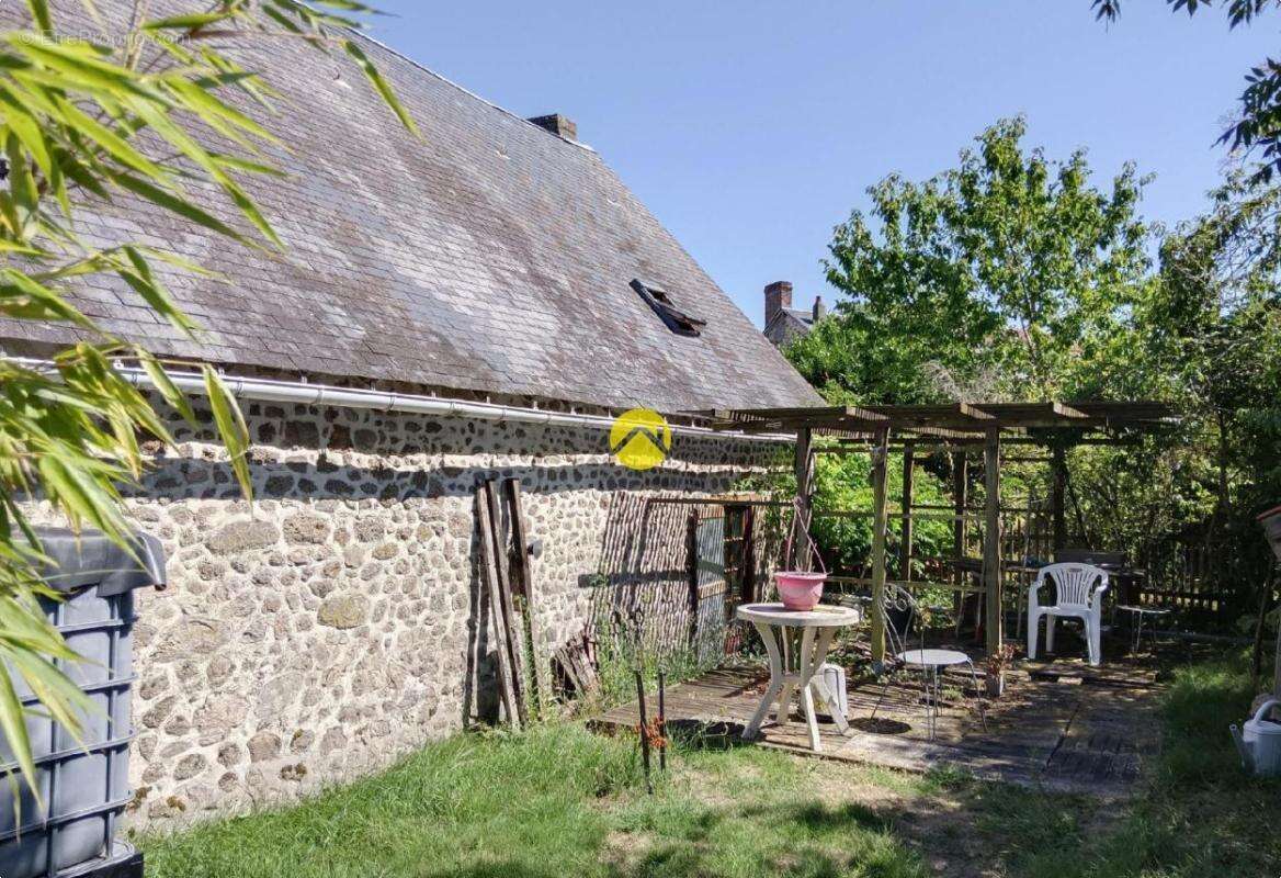 Maison à BONNAT