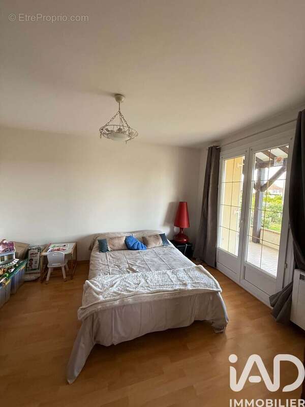 Maison 152 m² à Saint-Ennemond  - photo 7