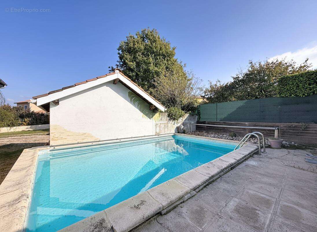 Maison à SALAISE-SUR-SANNE