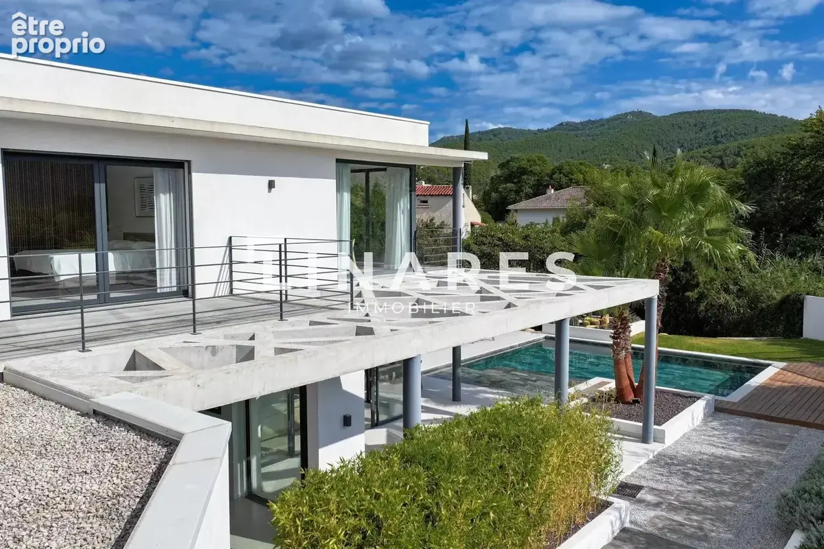 LA PRESTIGIEUSE - Villa T5 de 310m² - Piscines intérieure et extérieure - Salle de sport  - Cuisine d'été - Jardin 990m² - 13420 - photo 14