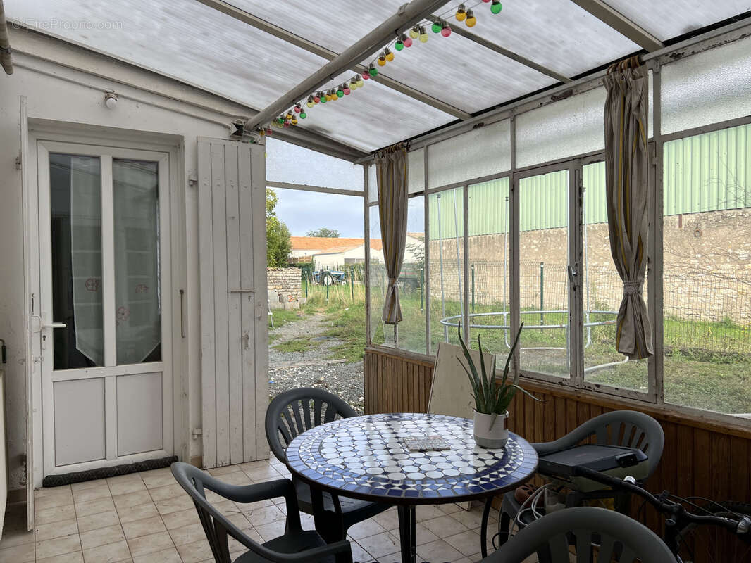 Maison à NALLIERS