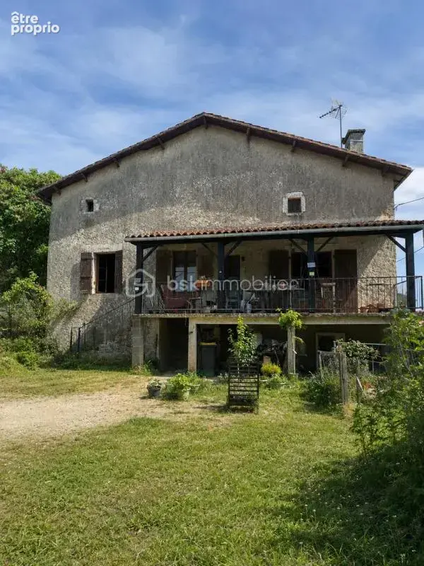 Maison à RUFFEC