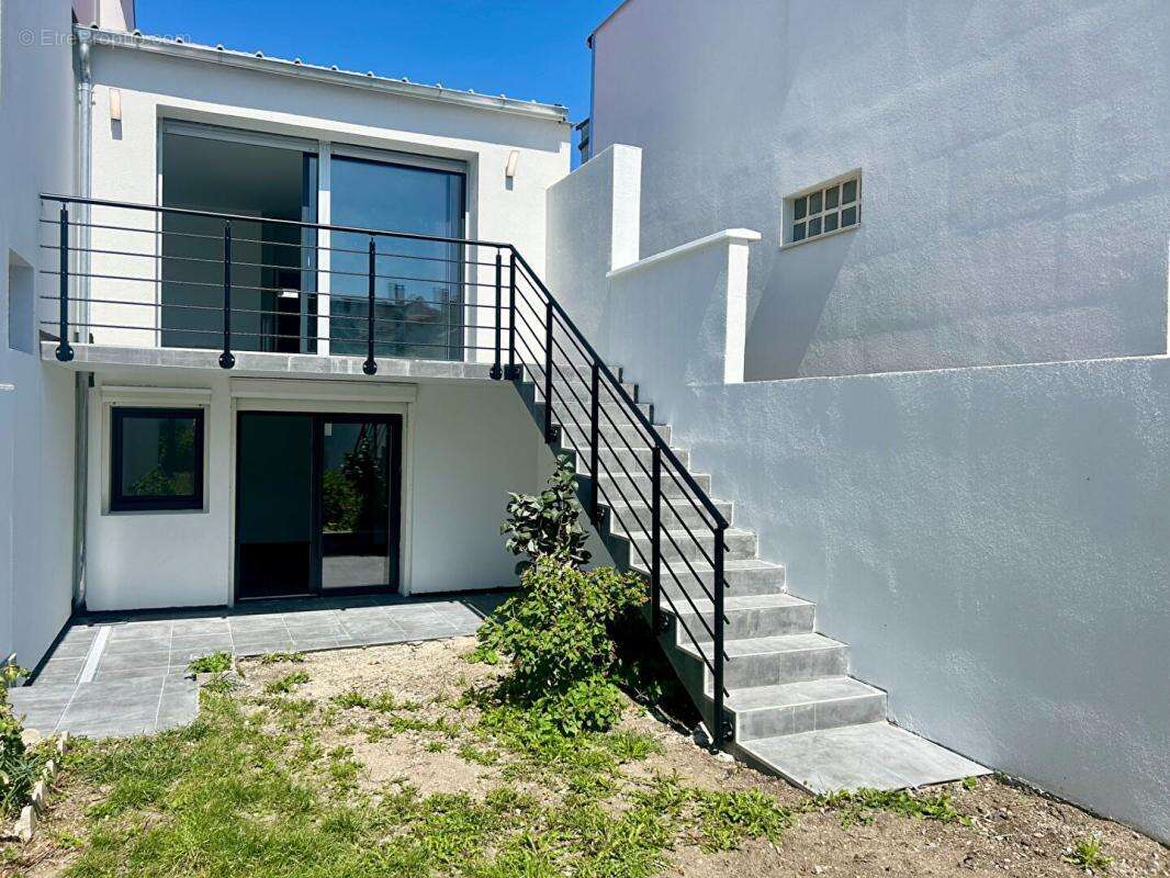 Fontenay Maison proche RER 15 min avec 2 terrasses, jardin et garage - photo 12