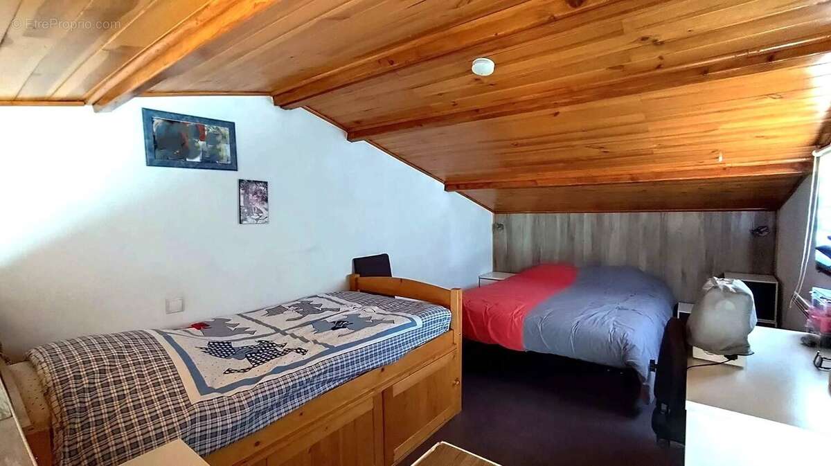 Maison 4 Pièces - Piscine et Garages - photo 13