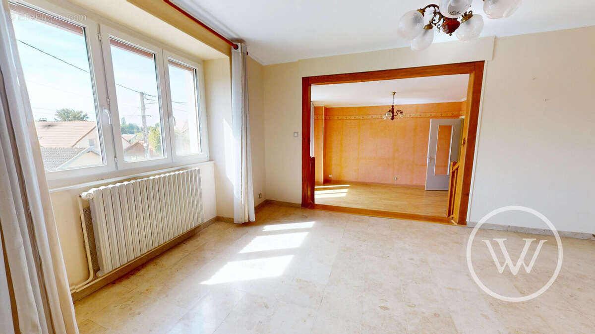 Appartement à RUREY
