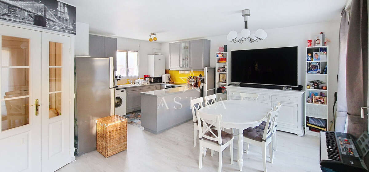 Maison à L&#039;HAY-LES-ROSES