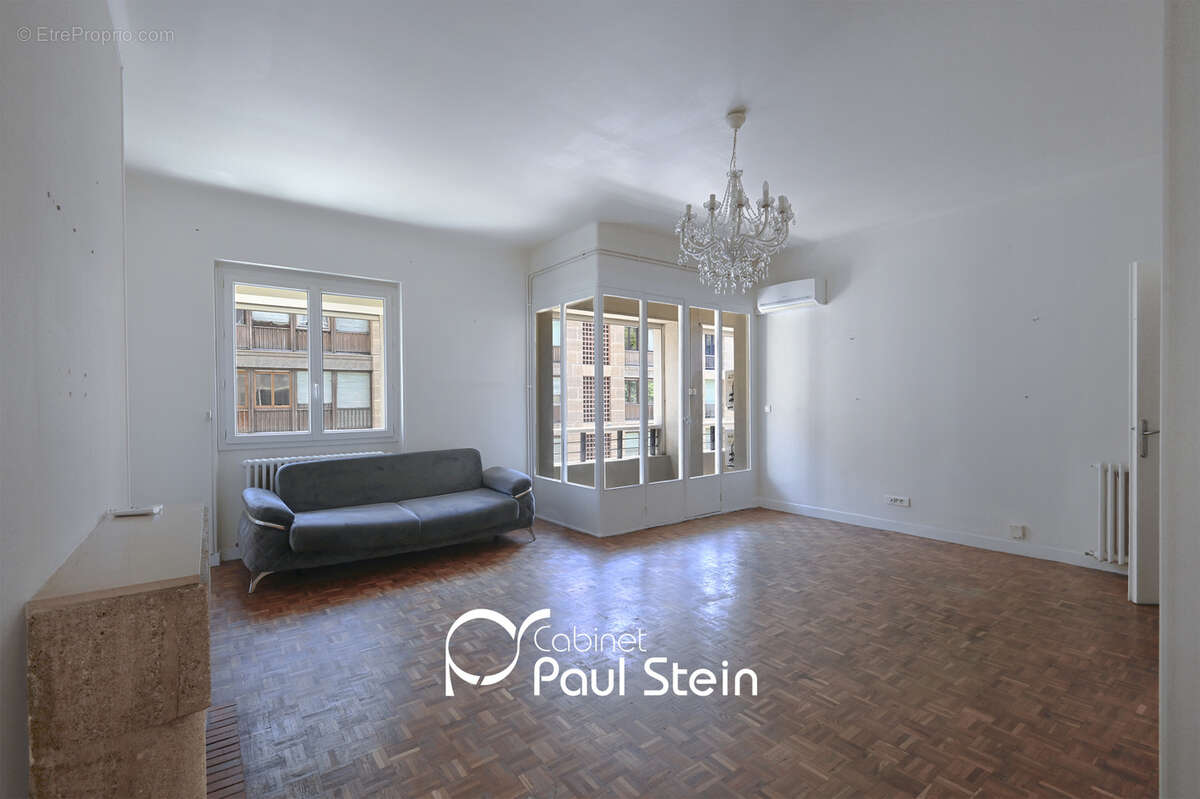Appartement à MARSEILLE-2E
