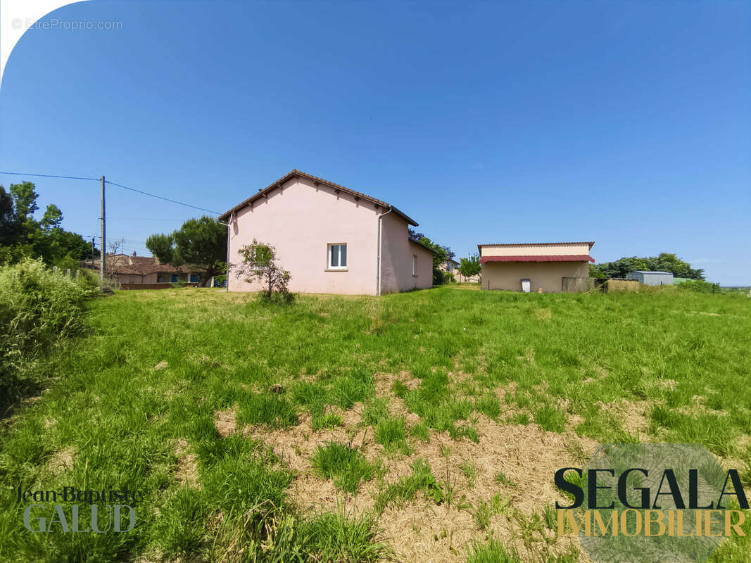 Maison à MIRANDOL-BOURGNOUNAC
