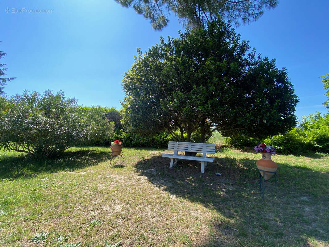 Maison à CADEROUSSE