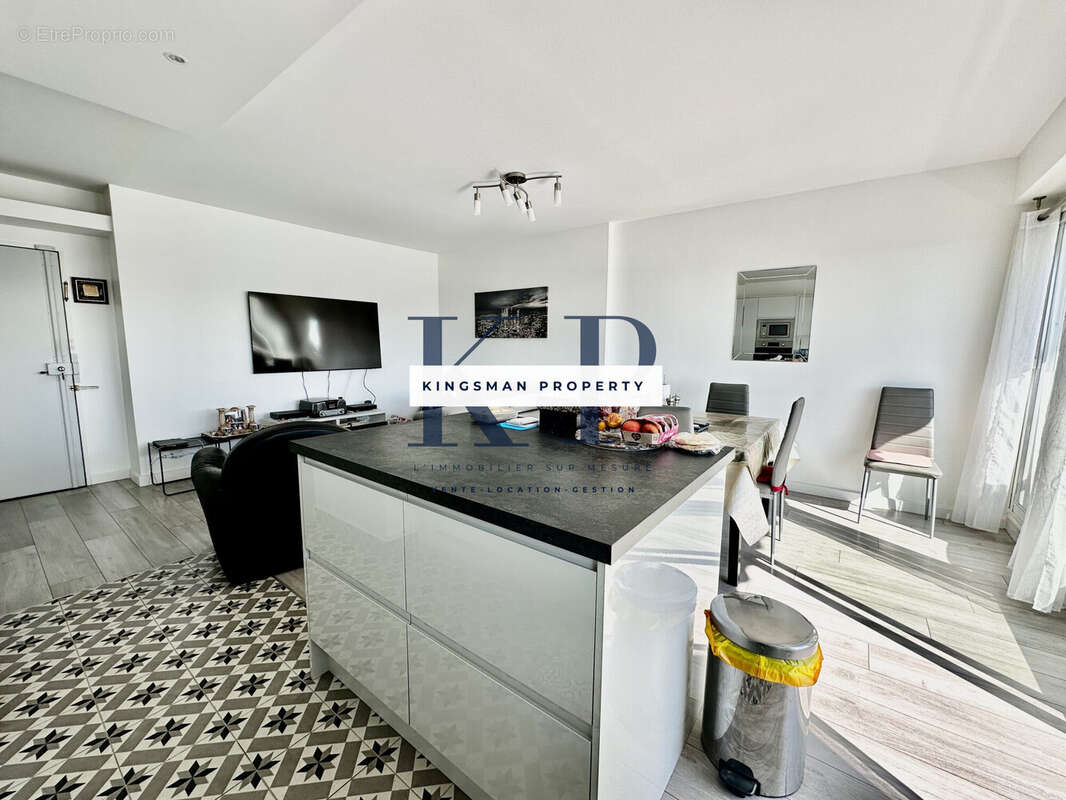 Appartement à PARIS-10E