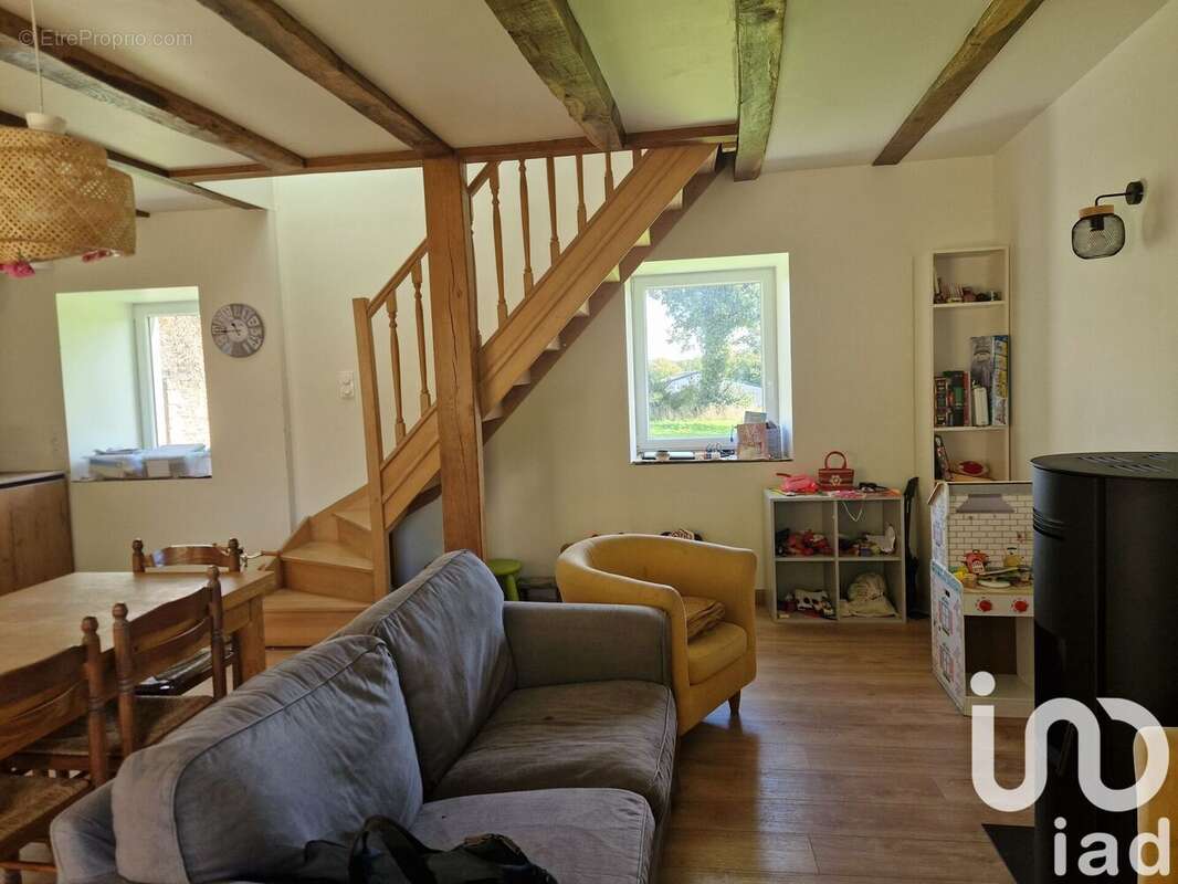 Photo 2 - Maison à ALLINEUC
