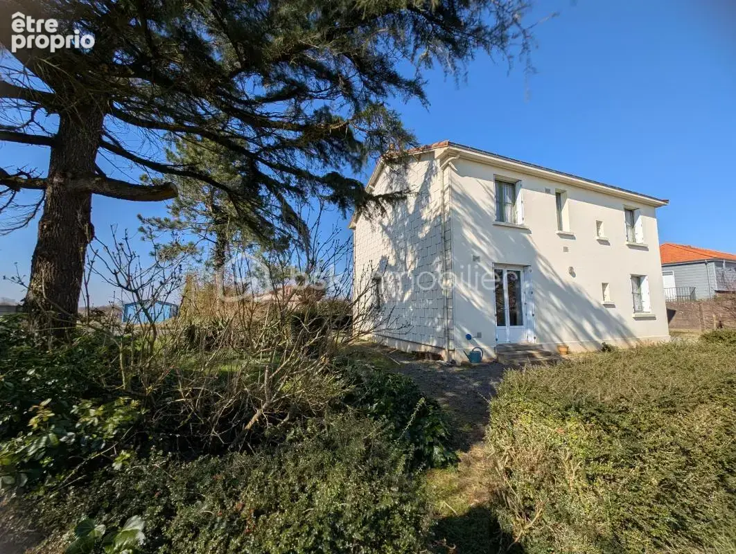 Maison à rénover entièrement à proximité du bourg de Landemont - photo 3
