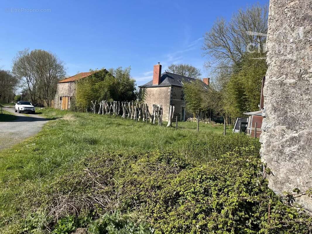Terrain à MOUZEIL