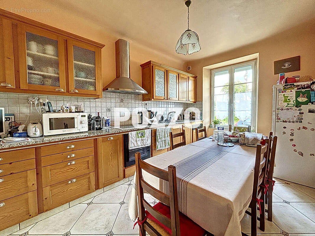 Maison à SAINT-SEVER-CALVADOS