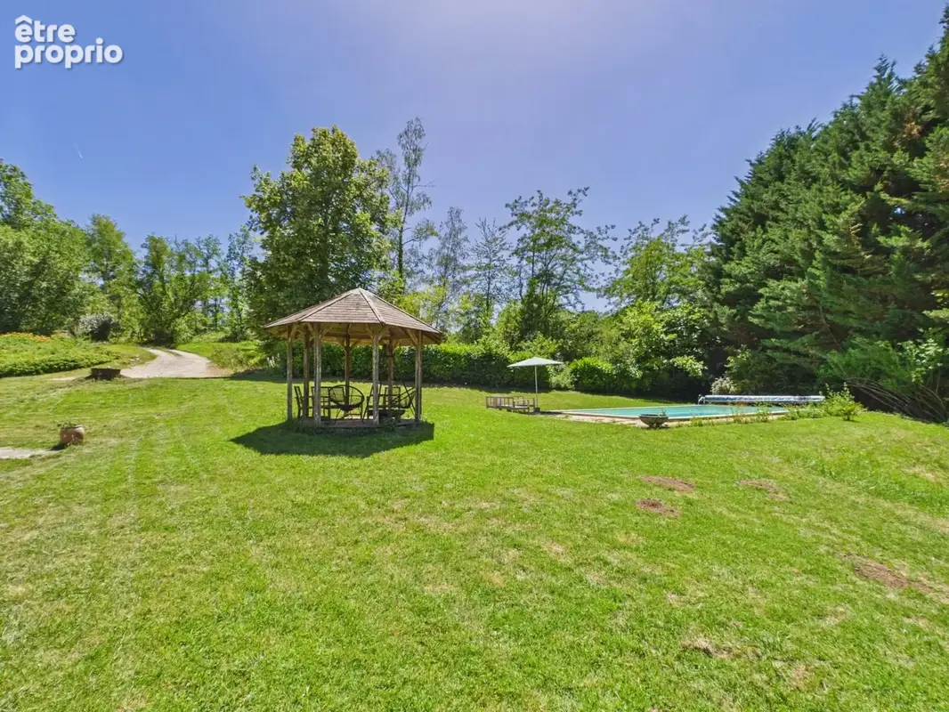 Propriété de charme avec maison d'amis, piscine, étangs et dépendances en Dordogne - photo 17