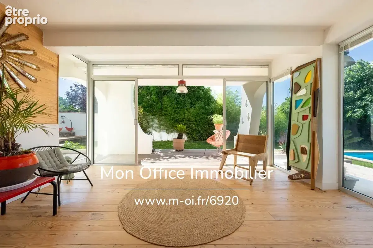 Référence : 6920-SKA - Villa avec beaucoup de cachet, village à pied - photo 12