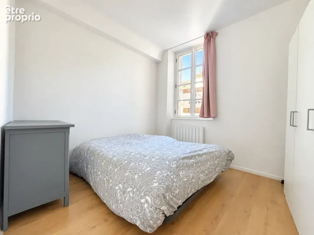 Appartement t2 29m2 -  hyper centre  prox. place des cordeliers - photo 4