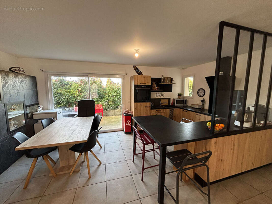 Maison à SAINT-MAURICE-DE-GOURDANS