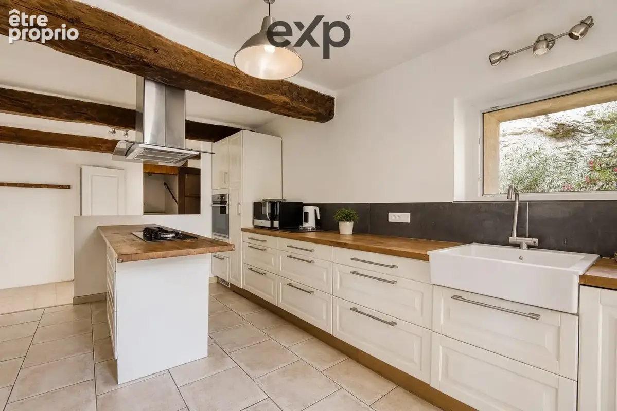 Maison 293 m² à Saint-Saturnin-Les-Apt  - photo 8