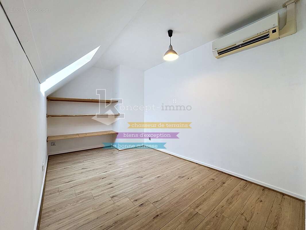 n°9 - Maison à CLERMONT