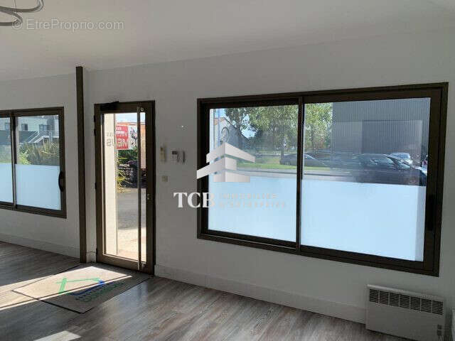 Commerce à BASSE-GOULAINE