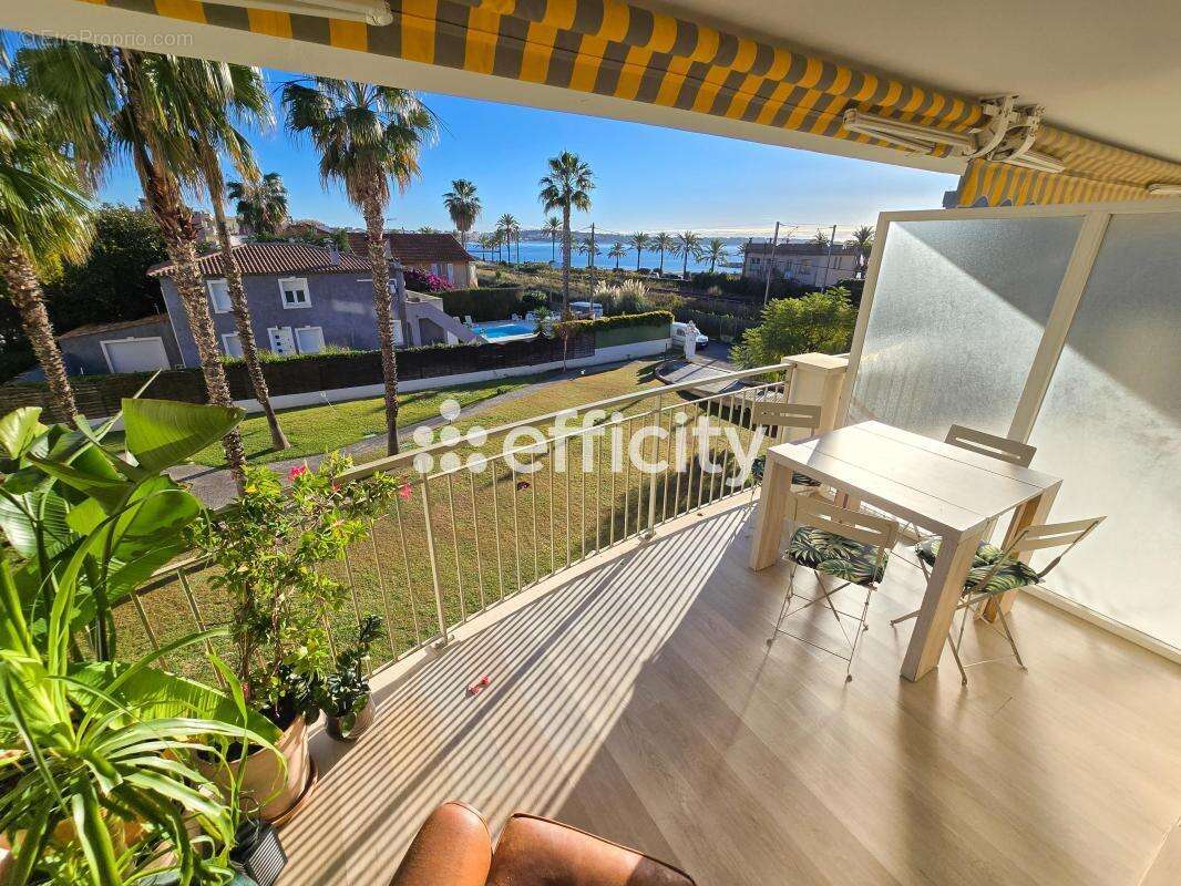 Appartement à VALLAURIS