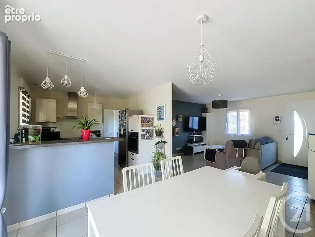 Maison 5 pièces 97 m² à vendre à La Ferte-Saint-Aubin (45240) - photo 4