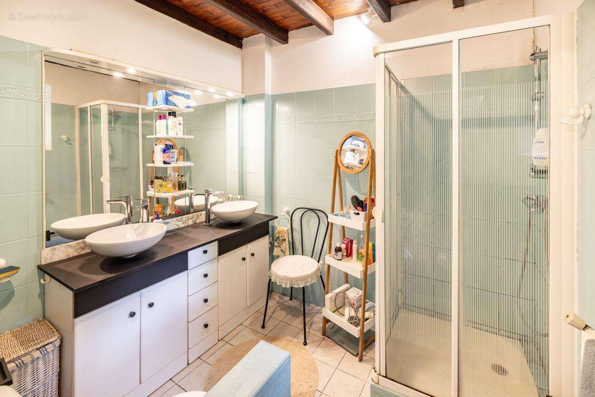 Maison à SAINT-PAUL-DE-SERRE