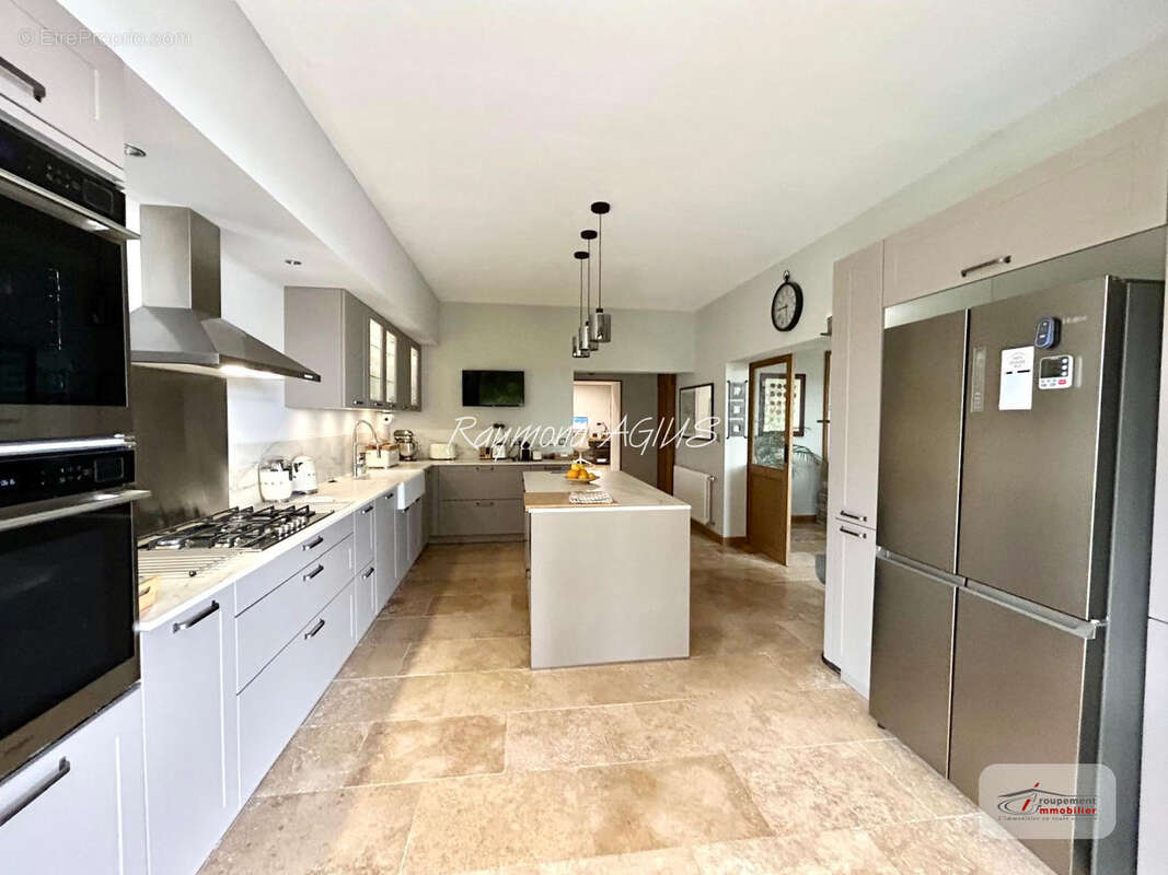 Maison à SAINT-EMILION