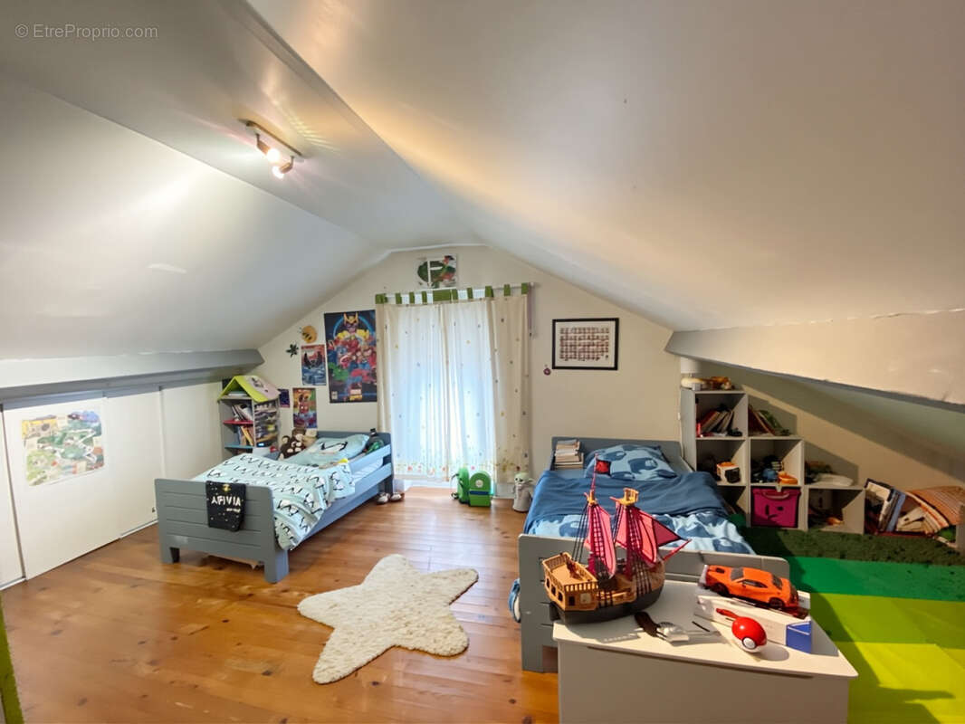 Maison à SAINT-YRIEIX-SUR-CHARENTE