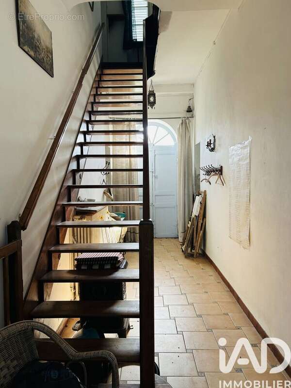 Maison 250 m² à Saint-Benigne  - photo 8