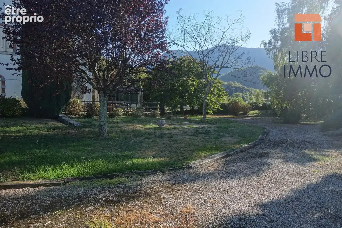 A vendre - villa 170m² a renover, parc 1500m² - photo 14