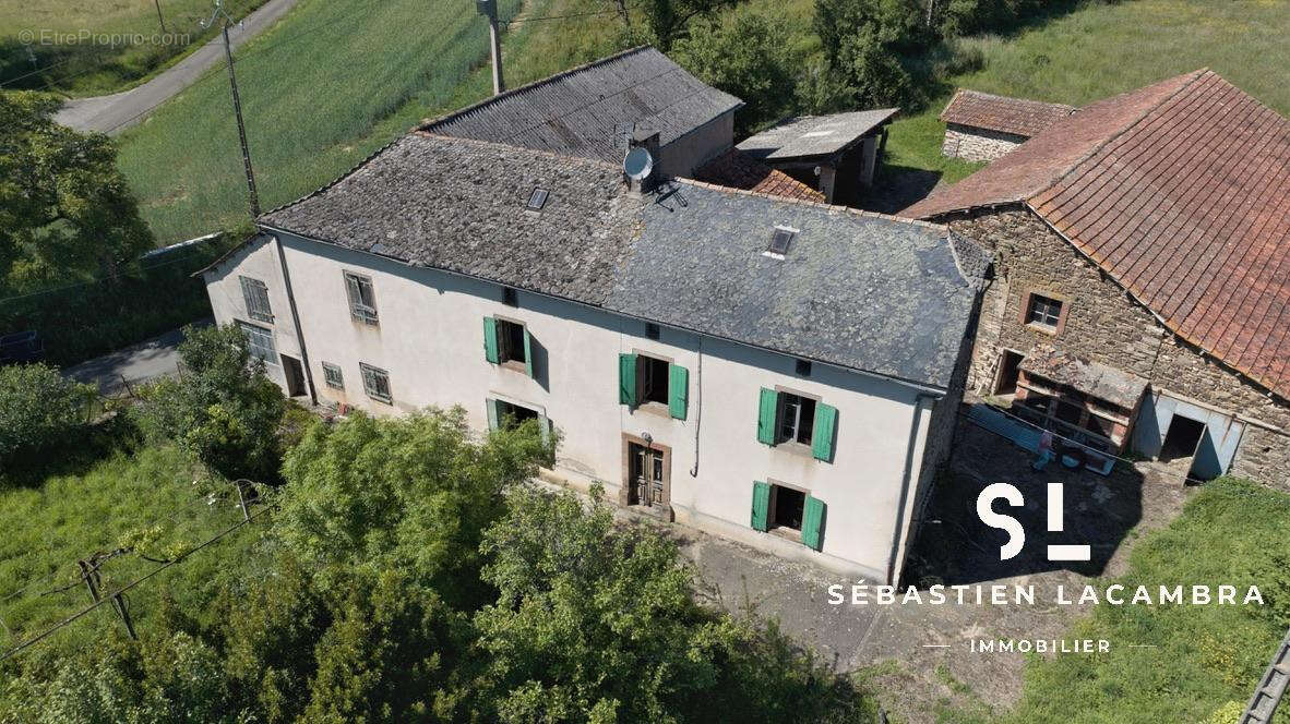 Maison à JOUQUEVIEL