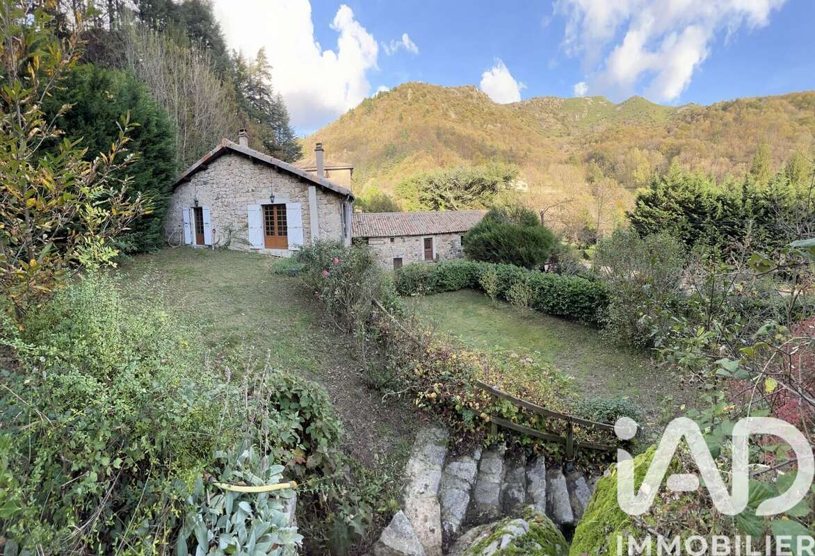 Maison 125 m² à Burzet  - photo 2