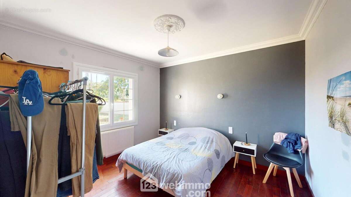 Chambre 1 - Maison à TALMONT-SAINT-HILAIRE