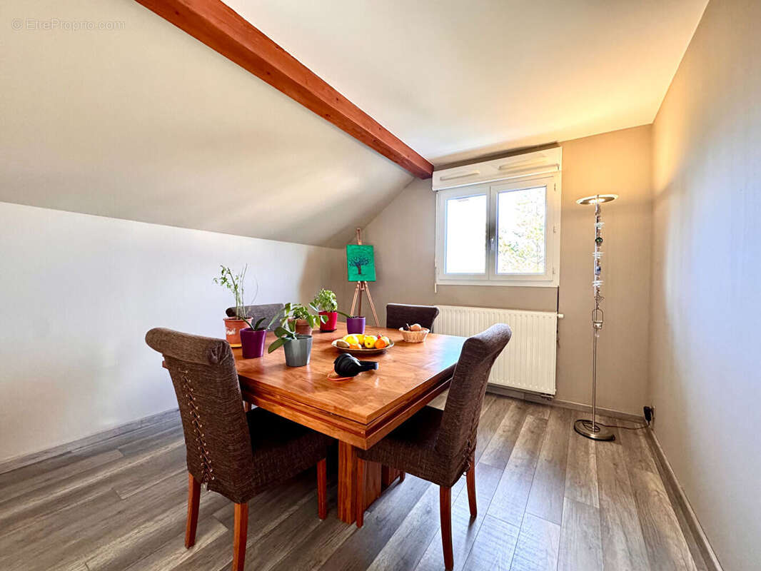 Appartement à VALLEIRY