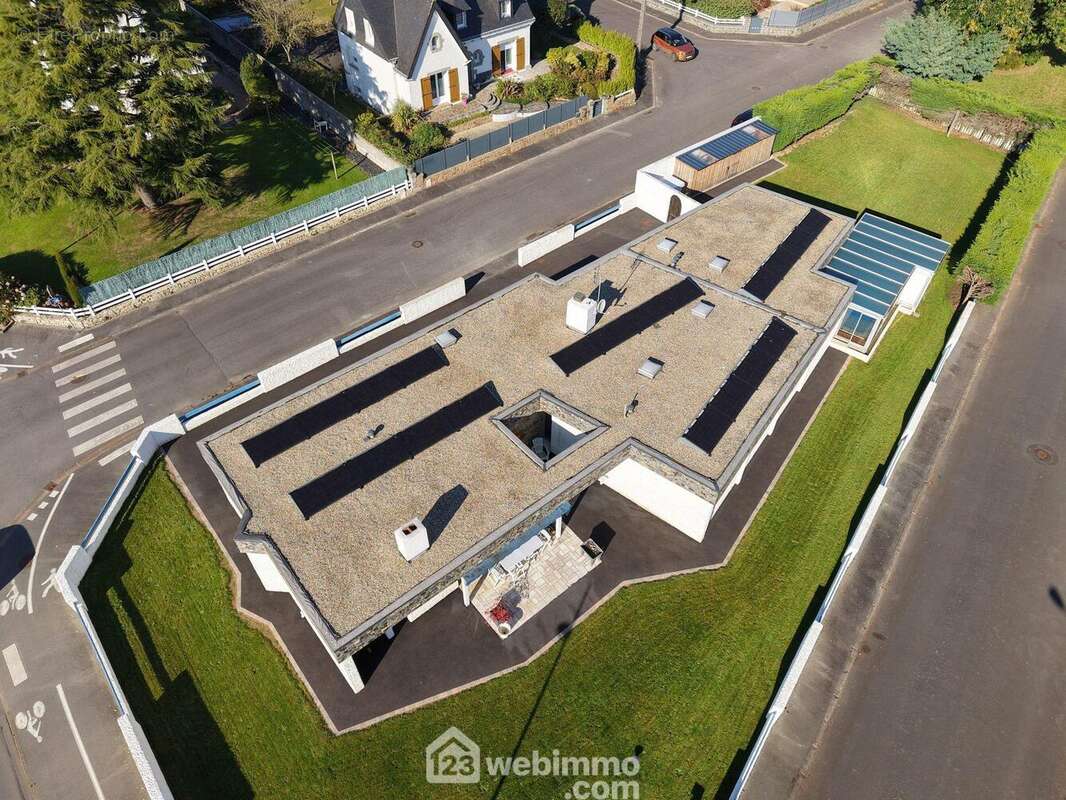 Maison à CARHAIX-PLOUGUER