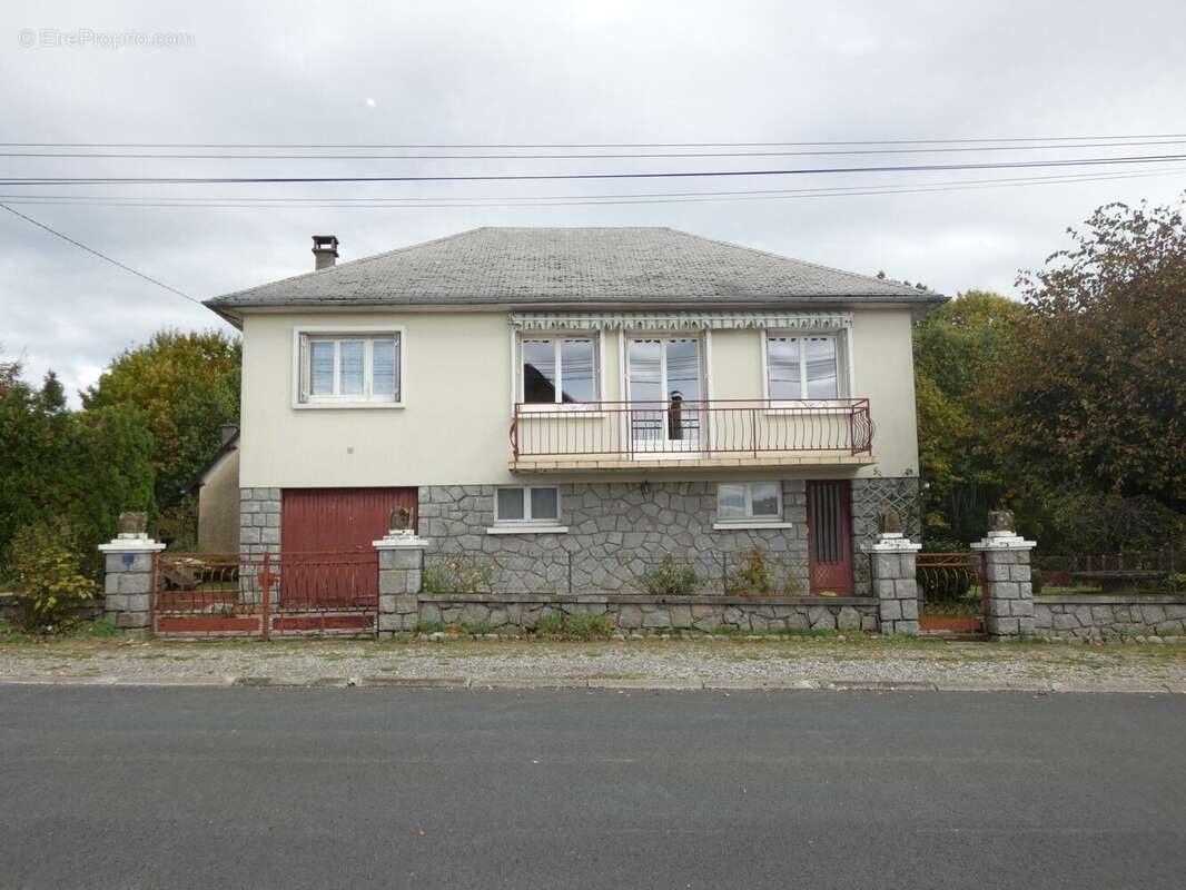 Maison à SAINT-PRIVAT