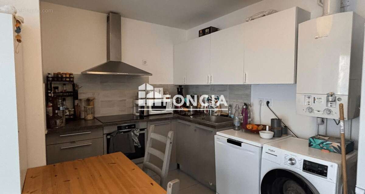 Appartement à MARSEILLE-4E