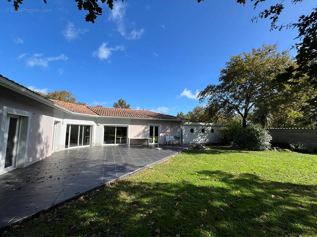 Maison à SAINT-MEDARD-EN-JALLES