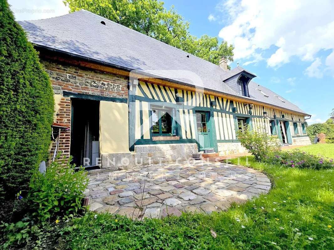 Maison à SAINT-LAURENT-EN-CAUX