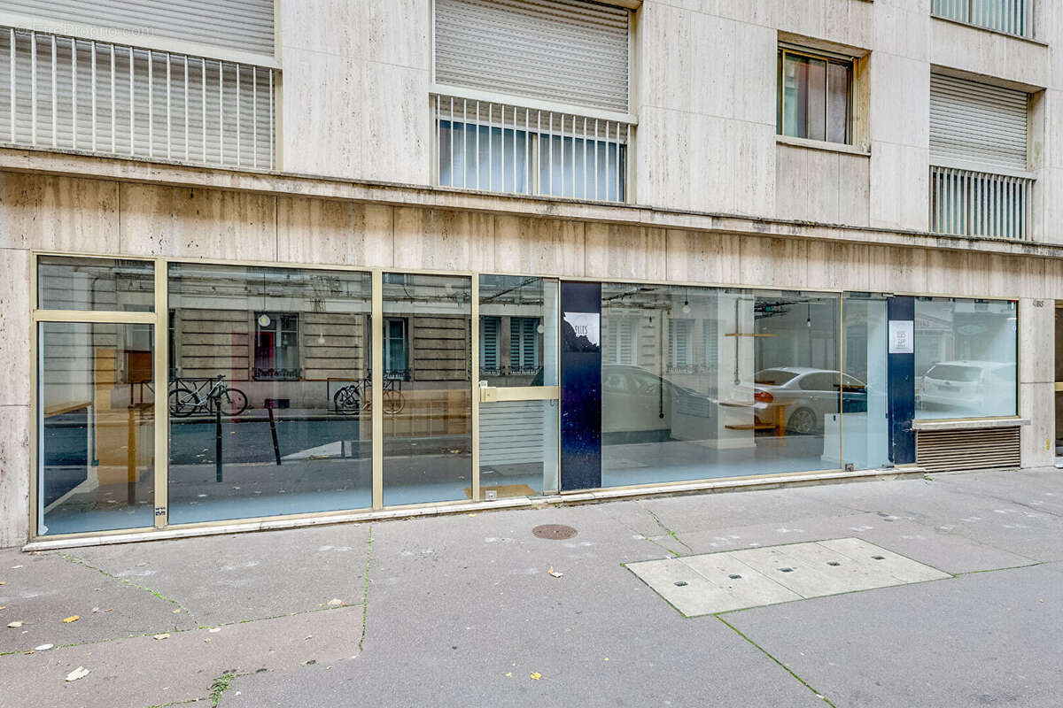 Commerce à PARIS-16E