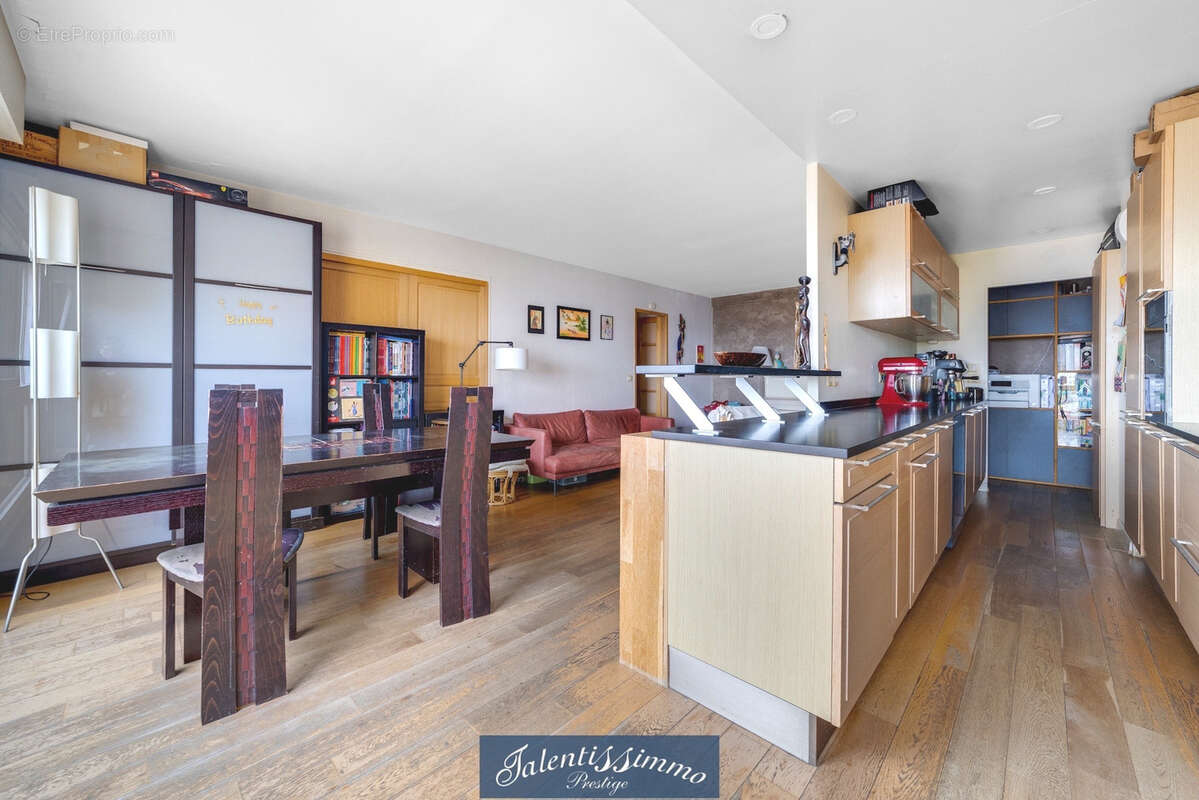 Appartement à PARIS-12E