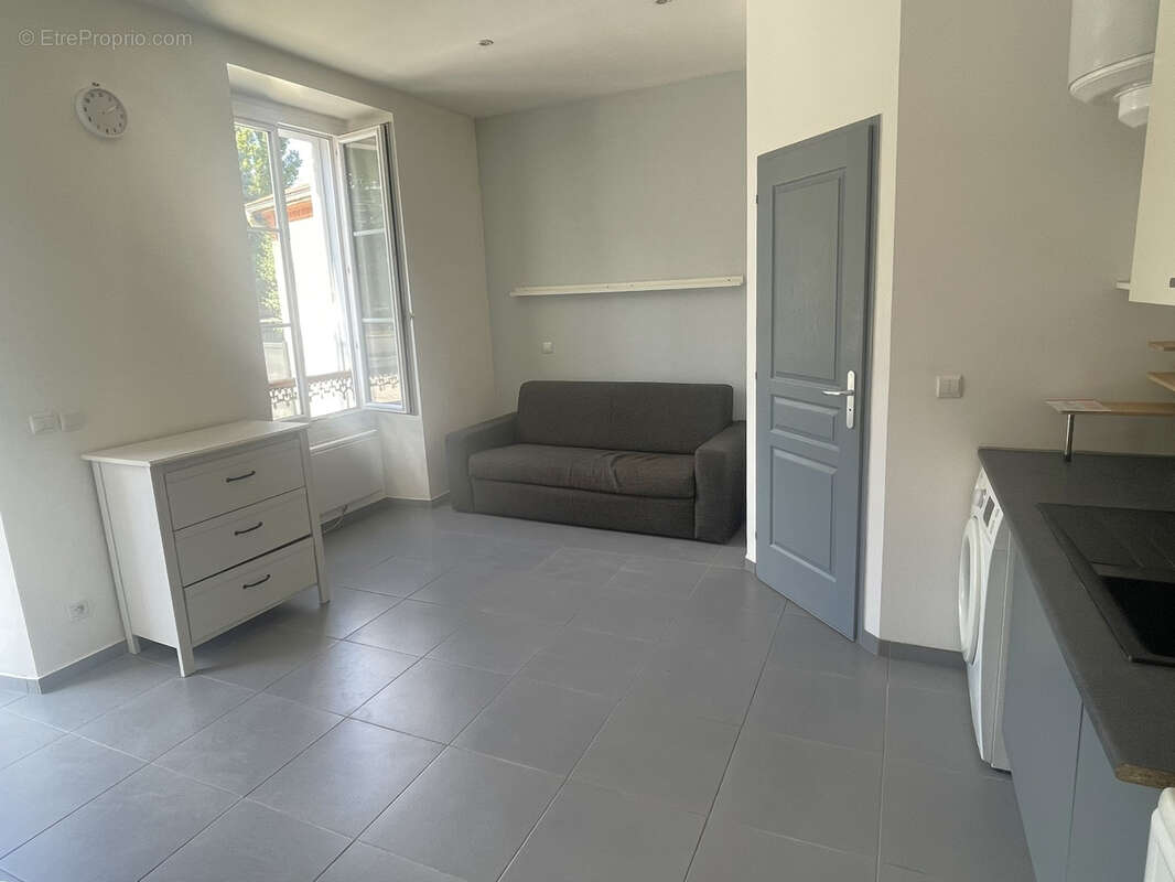 Appartement à LINAS