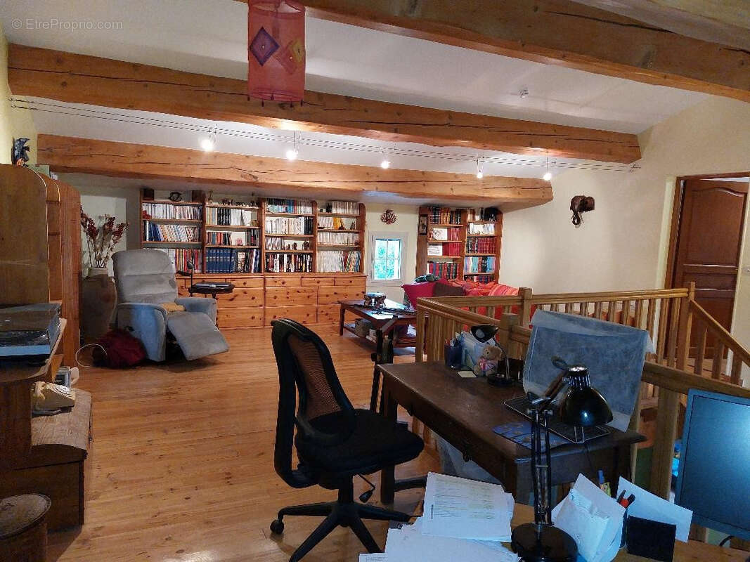 Maison à SAINT-BAUZILLE-DE-MONTMEL