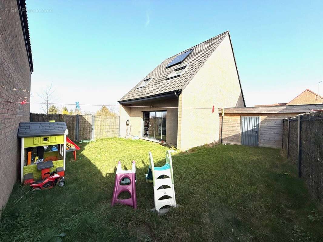 Maison à NOMAIN