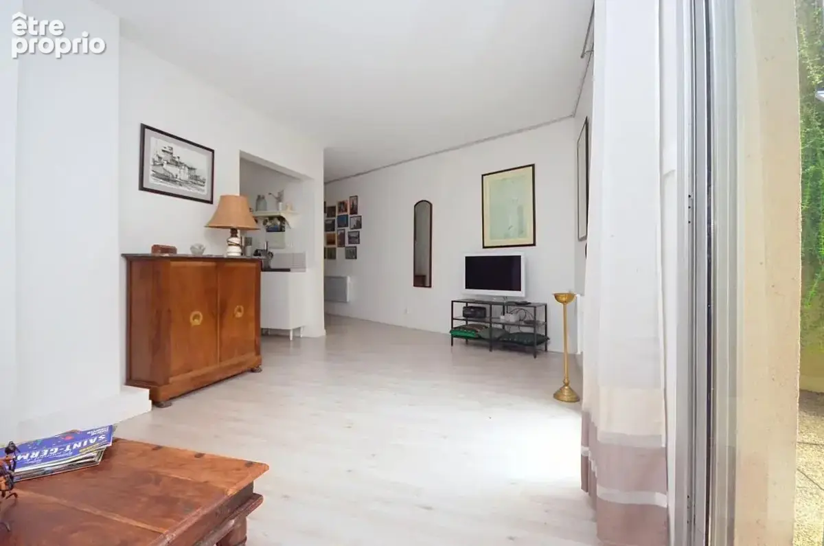 Saint germain en laye – 700 m rer a - 2/3 pieces - 1 chambre - rdj - terrasse - ascenseur - cave - double parking - photo 8